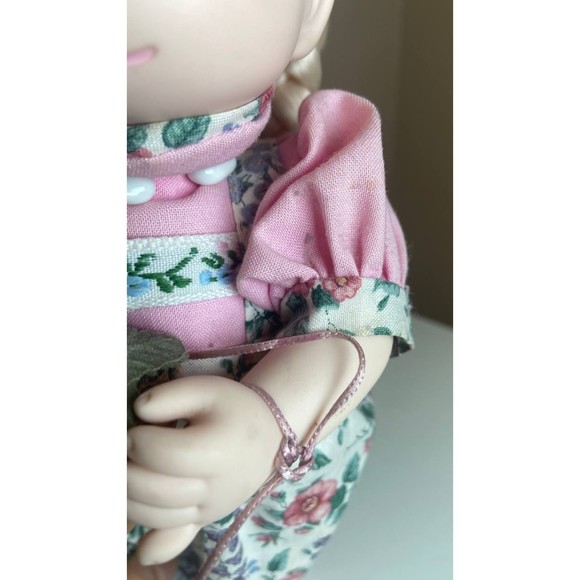 Vintage Precious Moments Doll 3rd Edition Rosa 1994 - Picture 12 of 15